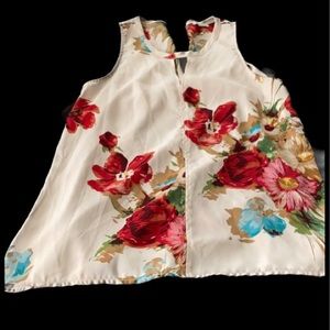 Ladies creme/floral blouse SP